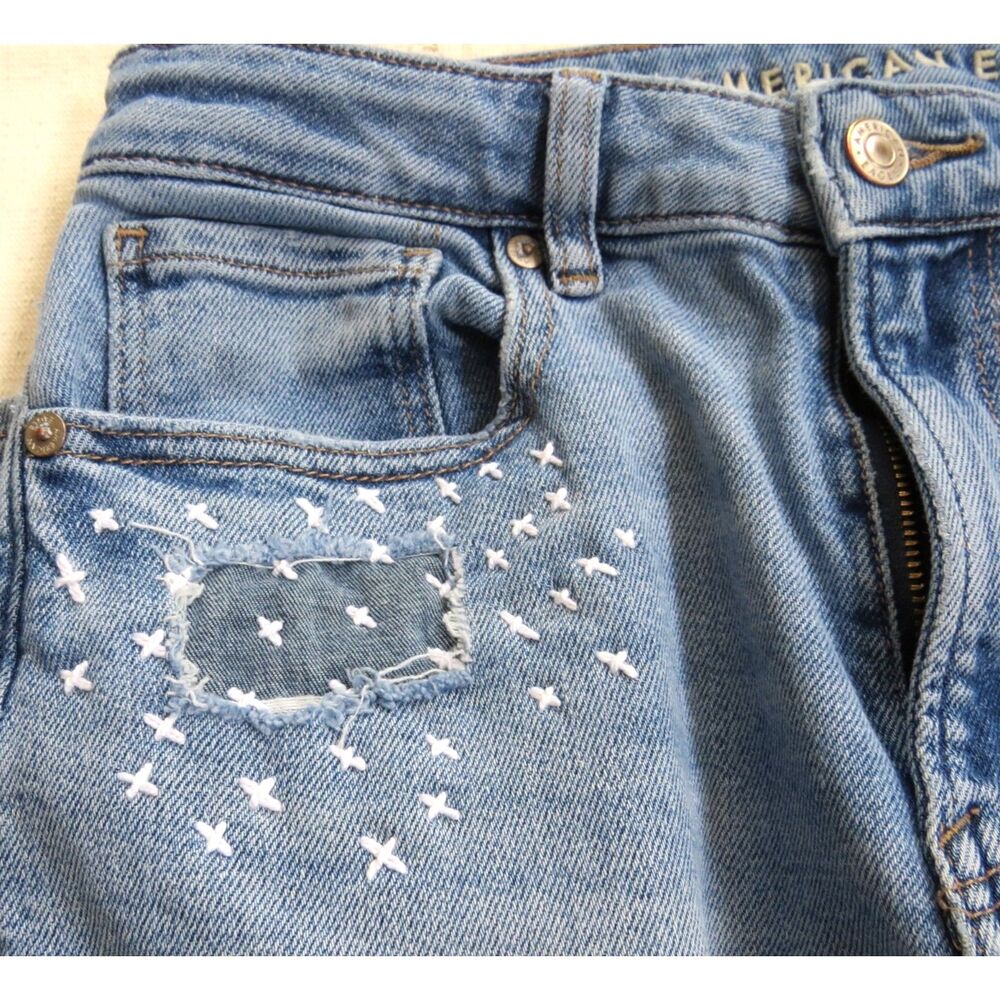 American Eagle Mom jeans with distressed embroidered R pocket  Size S **read - Picture 2 of 10